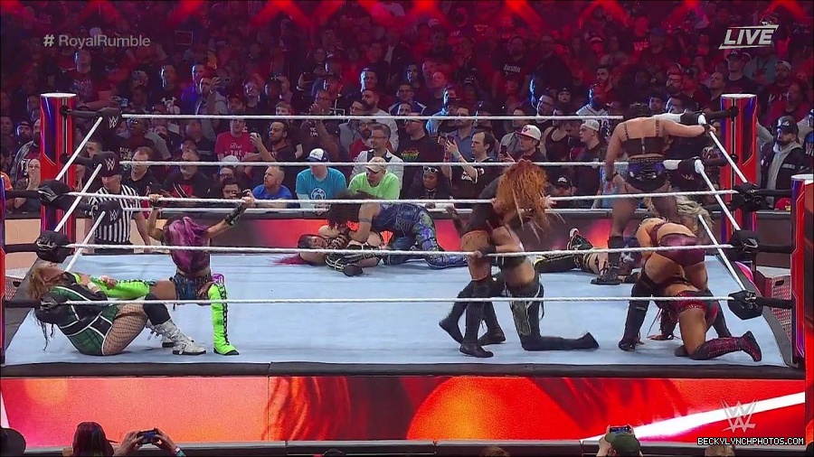 WWE_Royal_Rumble_2023_720p_WEB_h264-HEEL_mp4_010131950.jpg