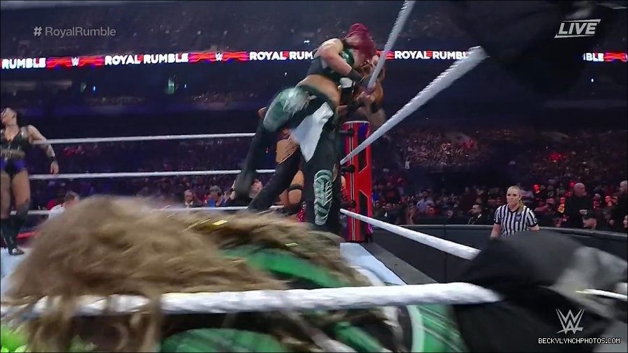 WWE_Royal_Rumble_2023_720p_WEB_h264-HEEL_mp4_010152750.jpg