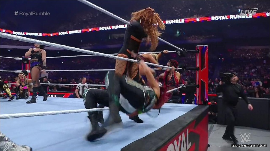 WWE_Royal_Rumble_2023_720p_WEB_h264-HEEL_mp4_010154750.jpg
