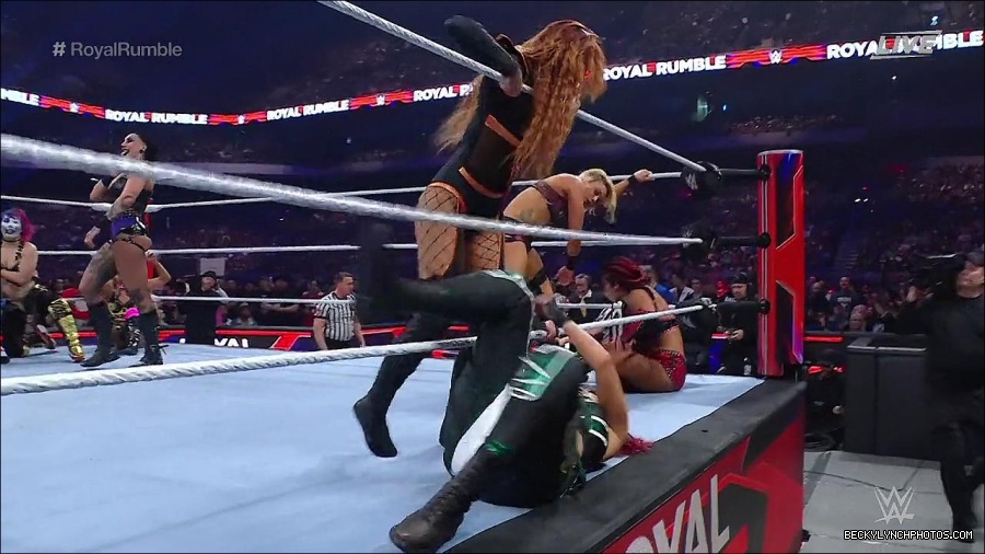 WWE_Royal_Rumble_2023_720p_WEB_h264-HEEL_mp4_010155150.jpg
