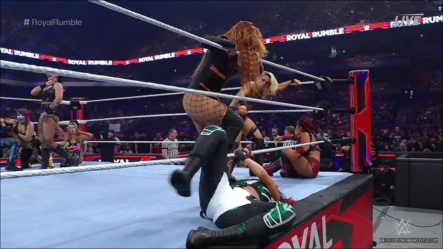 WWE_Royal_Rumble_2023_720p_WEB_h264-HEEL_mp4_010155550.jpg