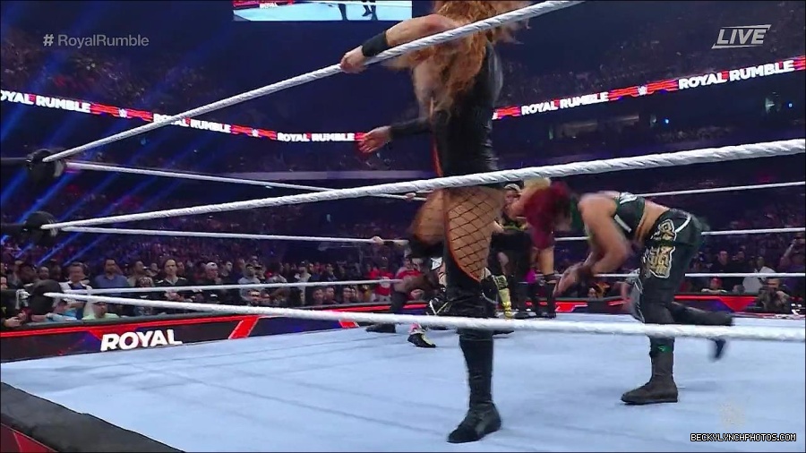 WWE_Royal_Rumble_2023_720p_WEB_h264-HEEL_mp4_010165150.jpg