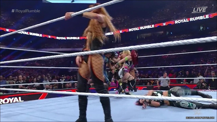 WWE_Royal_Rumble_2023_720p_WEB_h264-HEEL_mp4_010165550.jpg