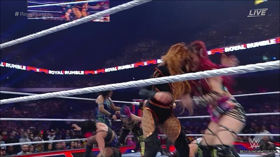 WWE_Royal_Rumble_2023_720p_WEB_h264-HEEL_mp4_010167550.jpg