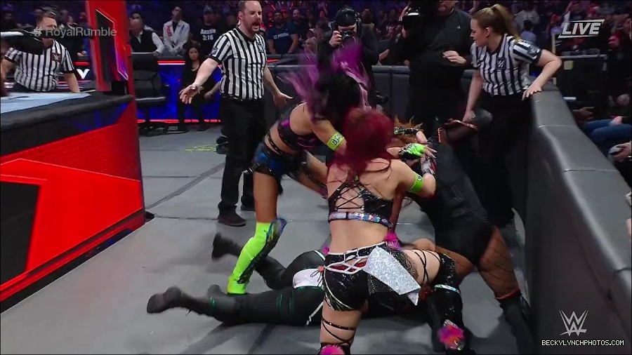 WWE_Royal_Rumble_2023_720p_WEB_h264-HEEL_mp4_010191950.jpg