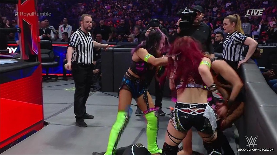 WWE_Royal_Rumble_2023_720p_WEB_h264-HEEL_mp4_010193950.jpg