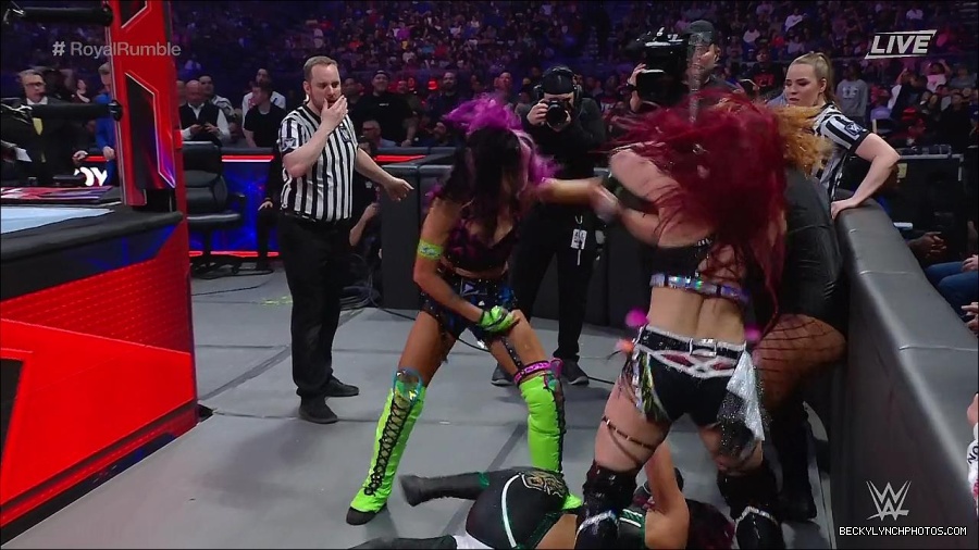 WWE_Royal_Rumble_2023_720p_WEB_h264-HEEL_mp4_010194350.jpg
