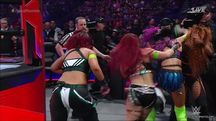 WWE_Royal_Rumble_2023_720p_WEB_h264-HEEL_mp4_010196750.jpg
