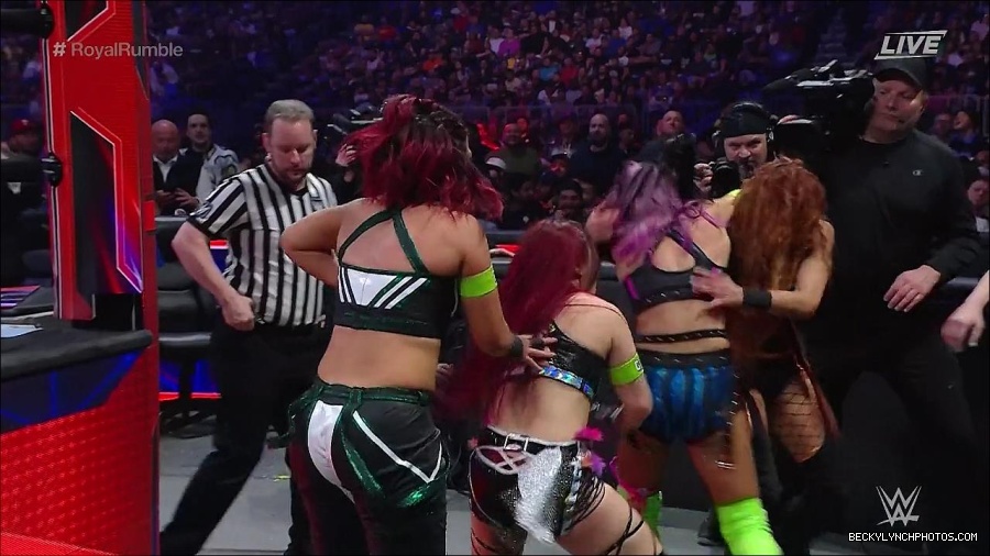 WWE_Royal_Rumble_2023_720p_WEB_h264-HEEL_mp4_010197150.jpg
