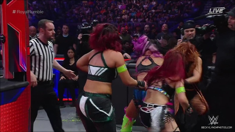 WWE_Royal_Rumble_2023_720p_WEB_h264-HEEL_mp4_010197550.jpg