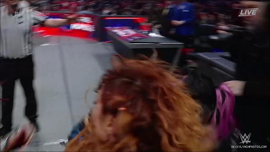 WWE_Royal_Rumble_2023_720p_WEB_h264-HEEL_mp4_010198350.jpg