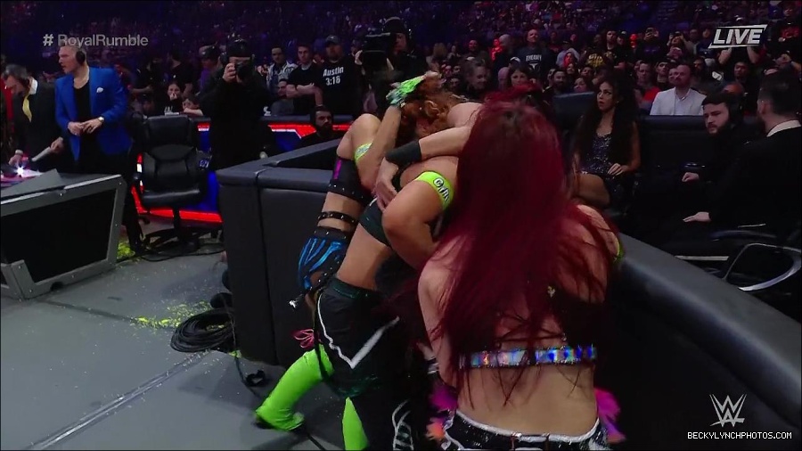 WWE_Royal_Rumble_2023_720p_WEB_h264-HEEL_mp4_010201950.jpg