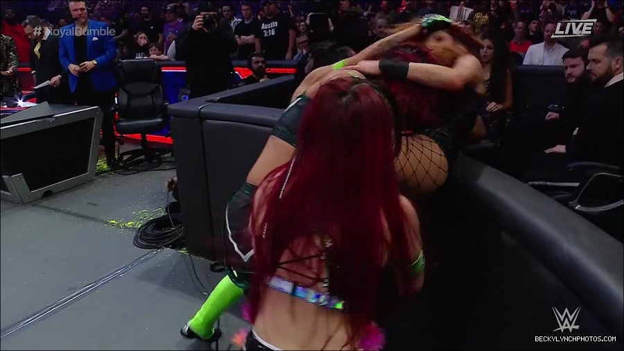 WWE_Royal_Rumble_2023_720p_WEB_h264-HEEL_mp4_010202750.jpg