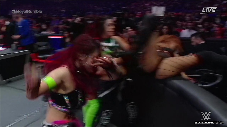 WWE_Royal_Rumble_2023_720p_WEB_h264-HEEL_mp4_010203950.jpg