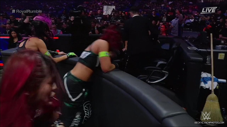 WWE_Royal_Rumble_2023_720p_WEB_h264-HEEL_mp4_010204750.jpg