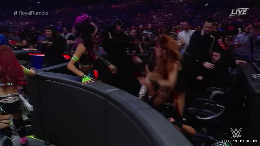 WWE_Royal_Rumble_2023_720p_WEB_h264-HEEL_mp4_010208350.jpg