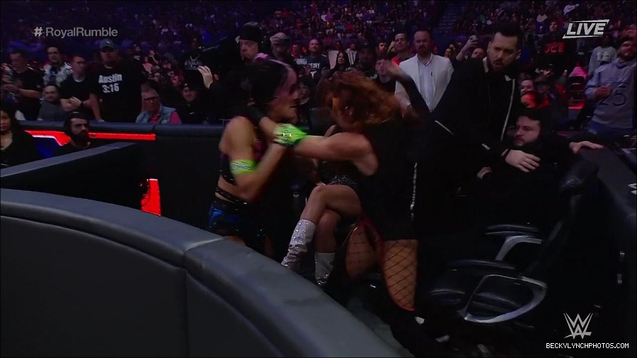 WWE_Royal_Rumble_2023_720p_WEB_h264-HEEL_mp4_010209150.jpg