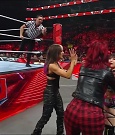 WWE_WrestleMania_Raw_2023_03_27_720p_HDTV_x264-NWCHD_mp4_000851505.jpg