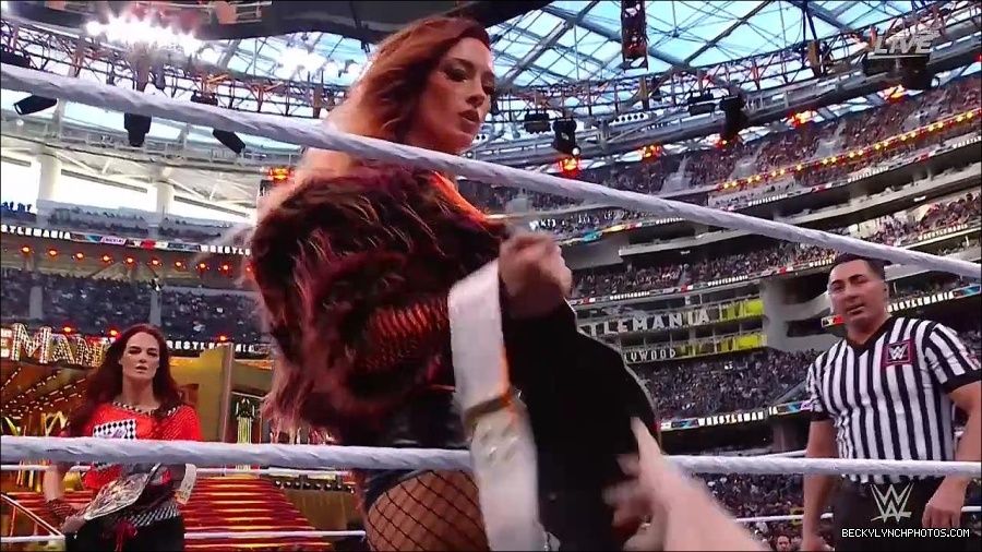 WWE_WrestleMania_39_Saturday_720p_WEB_h264-HEEL_mp4_005446420.jpg