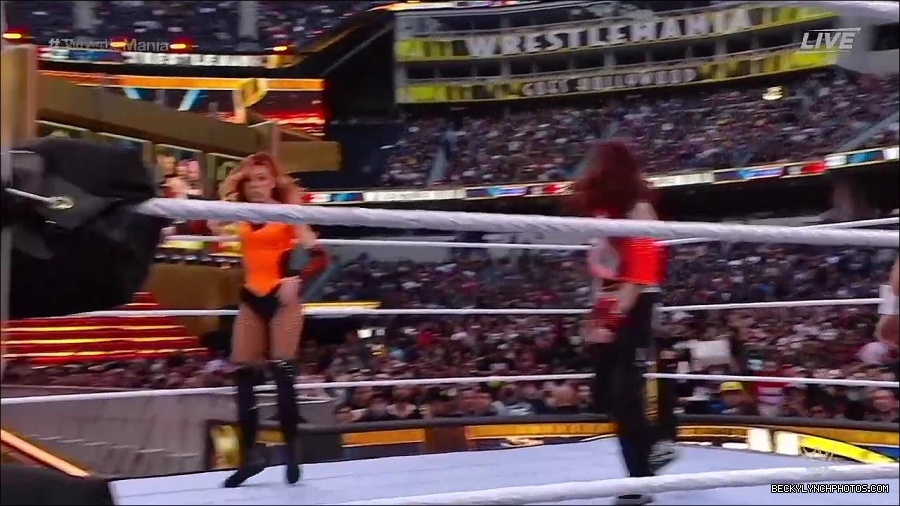 WWE_WrestleMania_39_Saturday_720p_WEB_h264-HEEL_mp4_005480820.jpg