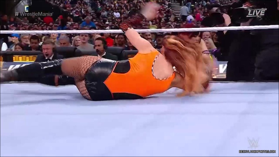WWE_WrestleMania_39_Saturday_720p_WEB_h264-HEEL_mp4_005500420.jpg