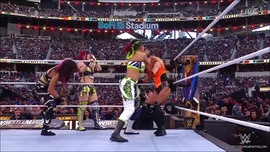 WWE_WrestleMania_39_Saturday_720p_WEB_h264-HEEL_mp4_005511620.jpg