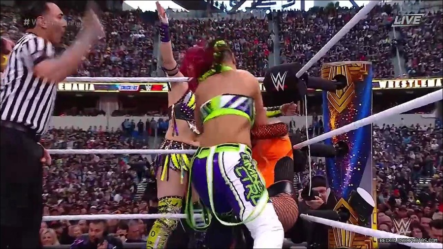 WWE_WrestleMania_39_Saturday_720p_WEB_h264-HEEL_mp4_005513620.jpg