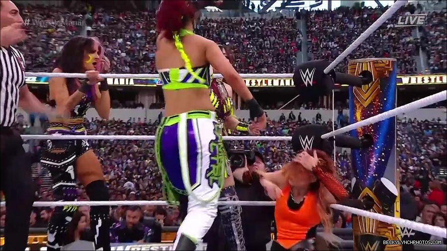 WWE_WrestleMania_39_Saturday_720p_WEB_h264-HEEL_mp4_005515220.jpg