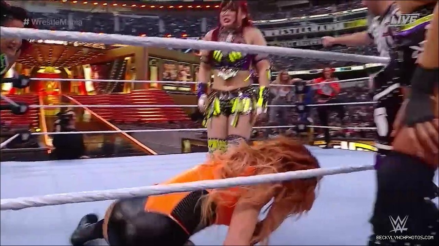 WWE_WrestleMania_39_Saturday_720p_WEB_h264-HEEL_mp4_005524820.jpg