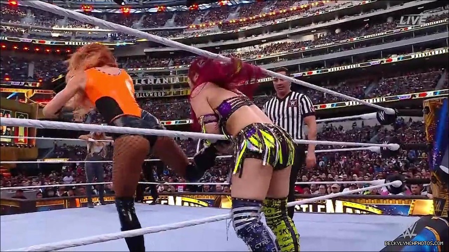 WWE_WrestleMania_39_Saturday_720p_WEB_h264-HEEL_mp4_005549220.jpg