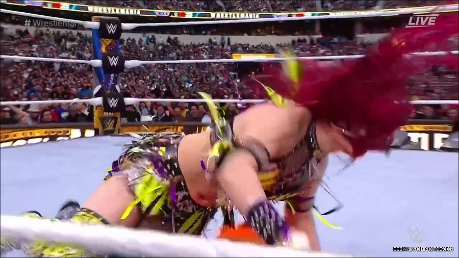 WWE_WrestleMania_39_Saturday_720p_WEB_h264-HEEL_mp4_005557620.jpg