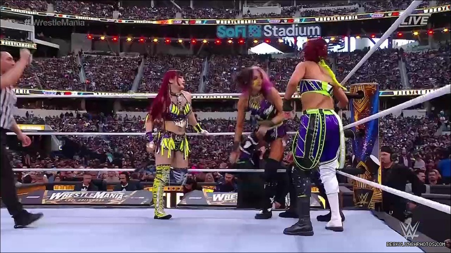 WWE_WrestleMania_39_Saturday_720p_WEB_h264-HEEL_mp4_005574020.jpg