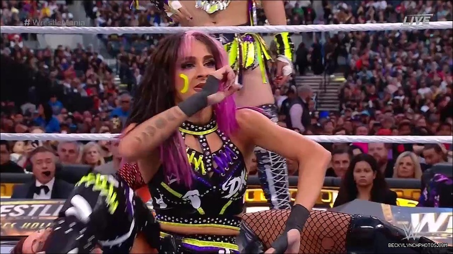 WWE_WrestleMania_39_Saturday_720p_WEB_h264-HEEL_mp4_005626420.jpg