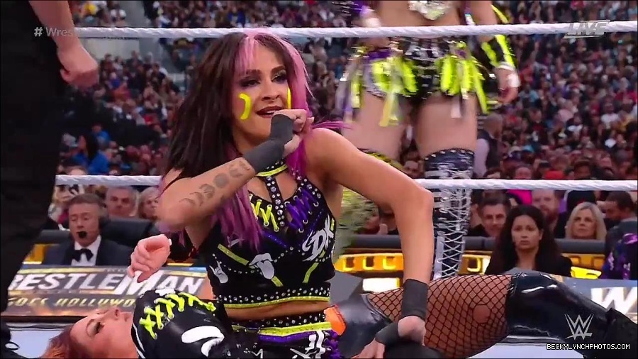 WWE_WrestleMania_39_Saturday_720p_WEB_h264-HEEL_mp4_005626820.jpg