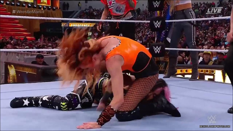 WWE_WrestleMania_39_Saturday_720p_WEB_h264-HEEL_mp4_006114320.jpg