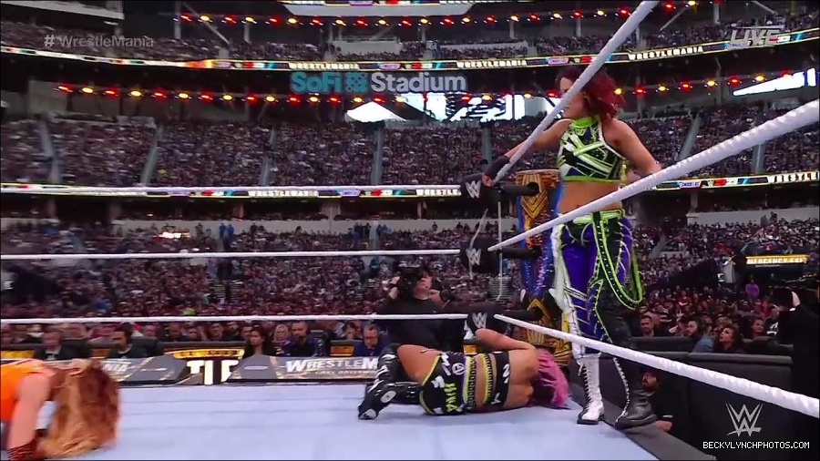 WWE_WrestleMania_39_Saturday_720p_WEB_h264-HEEL_mp4_006140320.jpg