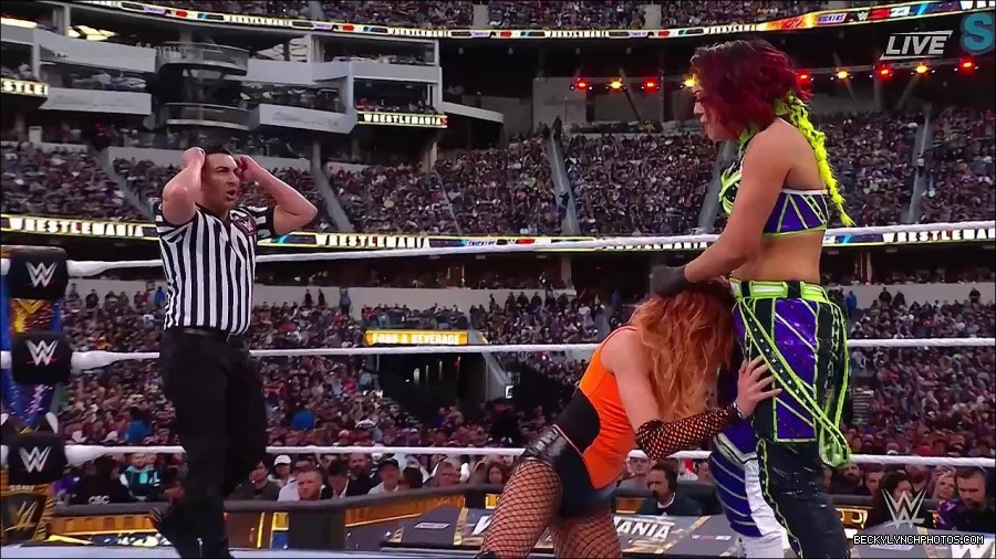 WWE_WrestleMania_39_Saturday_720p_WEB_h264-HEEL_mp4_006153920.jpg