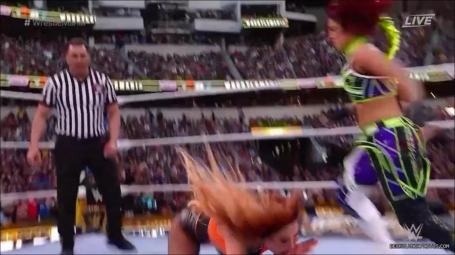WWE_WrestleMania_39_Saturday_720p_WEB_h264-HEEL_mp4_006163520.jpg