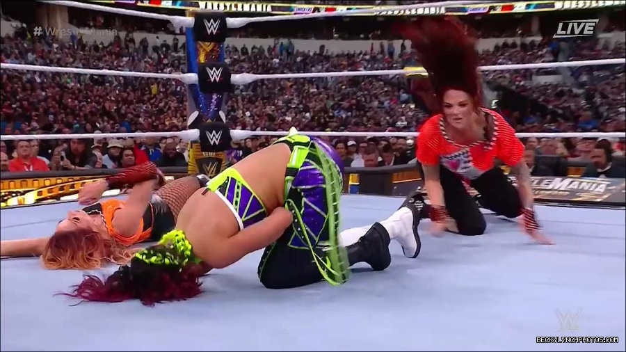 WWE_WrestleMania_39_Saturday_720p_WEB_h264-HEEL_mp4_006189920.jpg