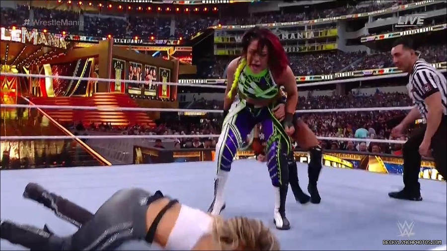 WWE_WrestleMania_39_Saturday_720p_WEB_h264-HEEL_mp4_006218320.jpg