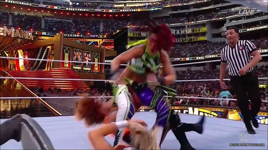 WWE_WrestleMania_39_Saturday_720p_WEB_h264-HEEL_mp4_006218720.jpg