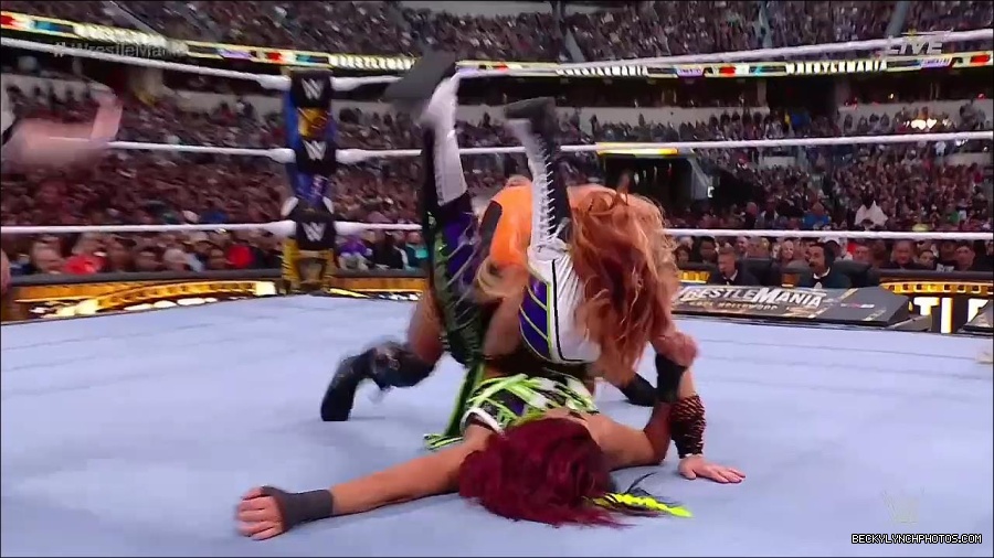 WWE_WrestleMania_39_Saturday_720p_WEB_h264-HEEL_mp4_006219920.jpg