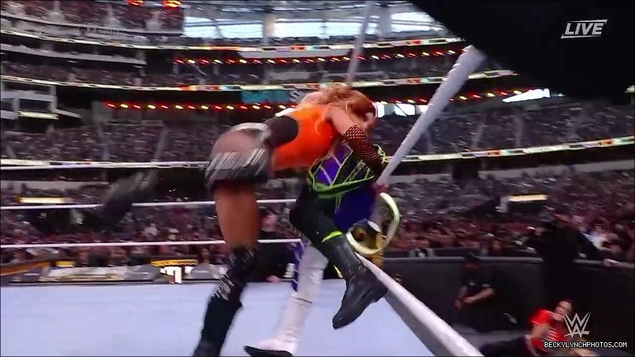 WWE_WrestleMania_39_Saturday_720p_WEB_h264-HEEL_mp4_006225520.jpg