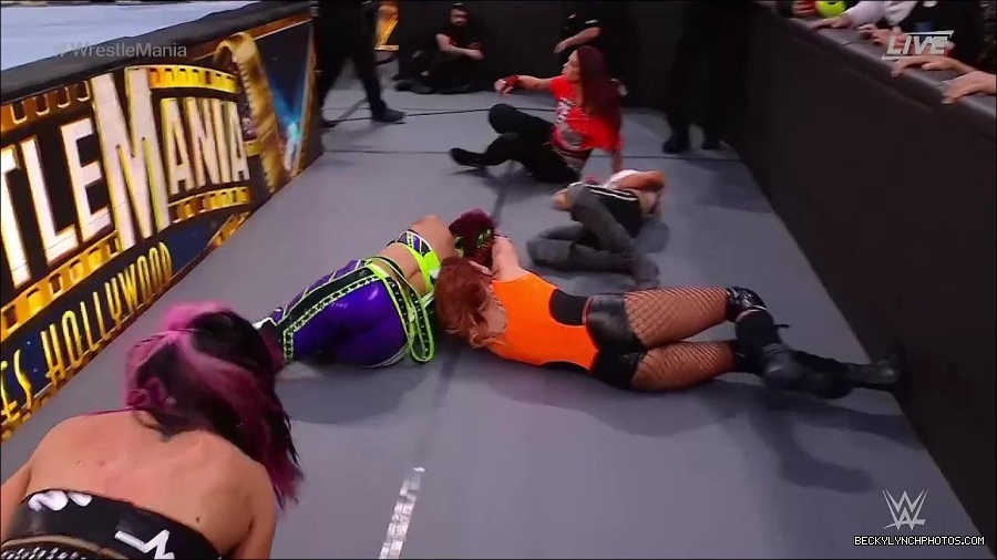 WWE_WrestleMania_39_Saturday_720p_WEB_h264-HEEL_mp4_006229920.jpg