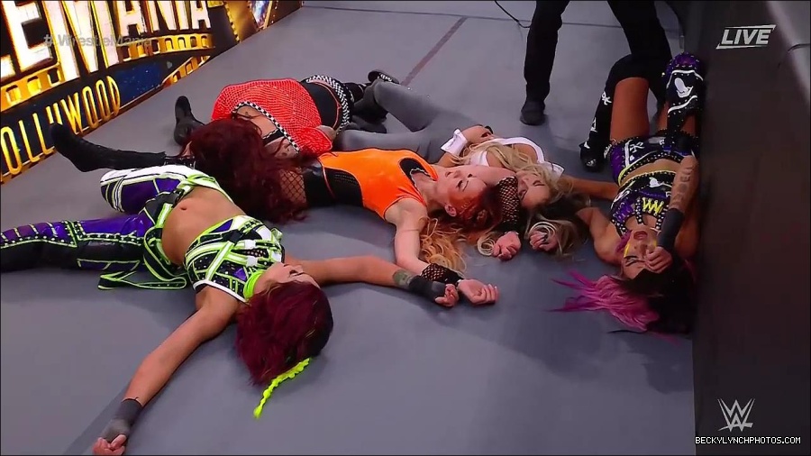 WWE_WrestleMania_39_Saturday_720p_WEB_h264-HEEL_mp4_006249520.jpg