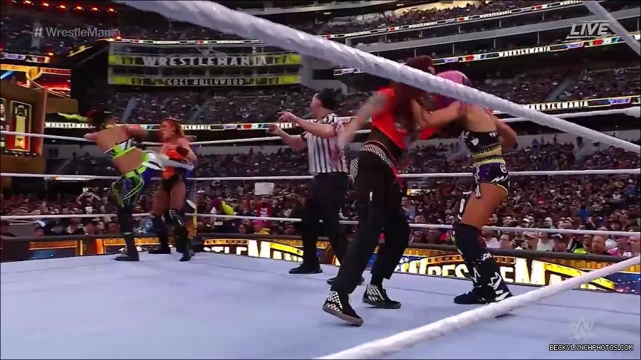 WWE_WrestleMania_39_Saturday_720p_WEB_h264-HEEL_mp4_006321687.jpg