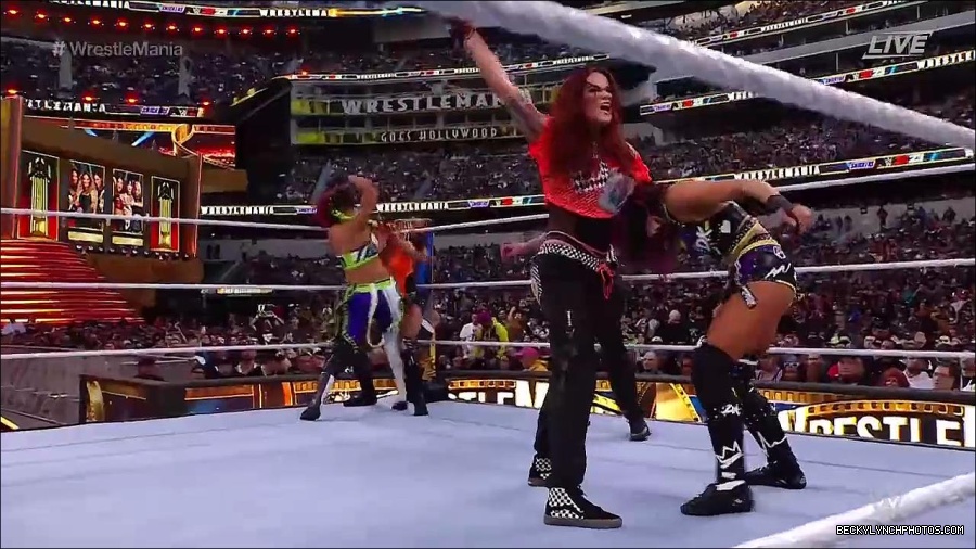 WWE_WrestleMania_39_Saturday_720p_WEB_h264-HEEL_mp4_006326887.jpg