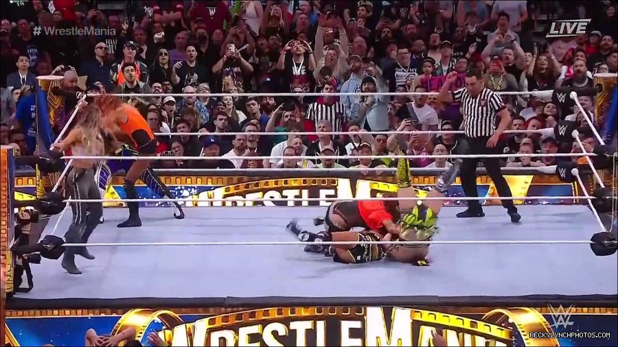 WWE_WrestleMania_39_Saturday_720p_WEB_h264-HEEL_mp4_006347287.jpg