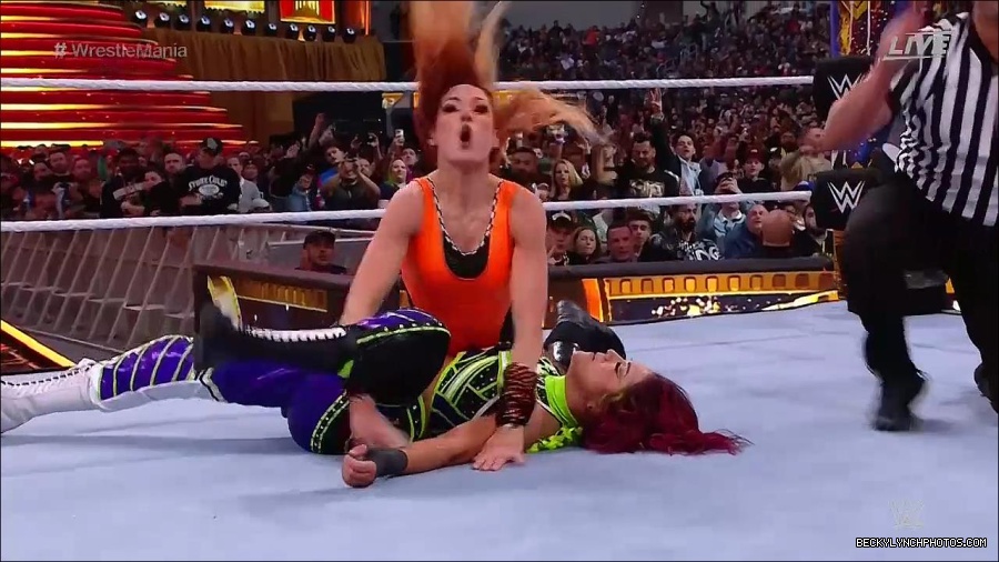WWE_WrestleMania_39_Saturday_720p_WEB_h264-HEEL_mp4_006370087.jpg