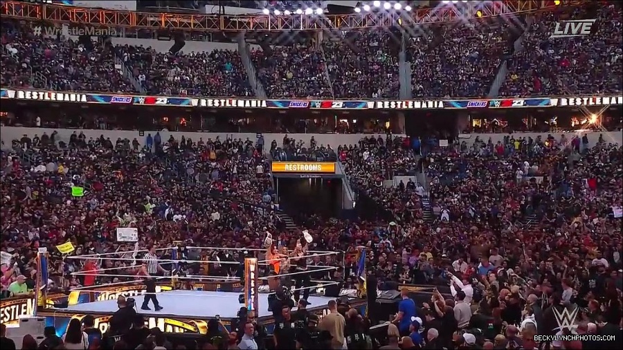 WWE_WrestleMania_39_Saturday_720p_WEB_h264-HEEL_mp4_006397687.jpg